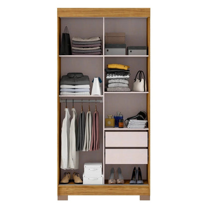 Guarda-roupa de casal com 2 portas de correr, divisórias internas, prateleiras, espaço para cabideiro e gavetas organizadoras.